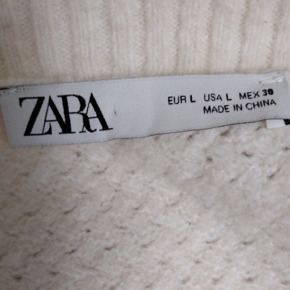Large Button Down Zara Cardigan - Picture 2 of 7